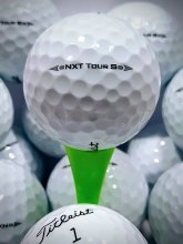 Titleist NXT TOUR S 2017 golfbollar